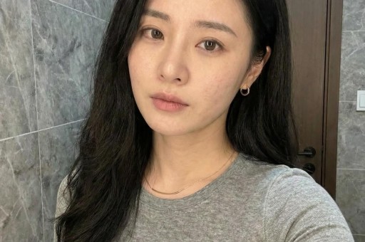 狗仔蹲守实锤：内娱某女星现身日本风月场所人设彻底崩成渣