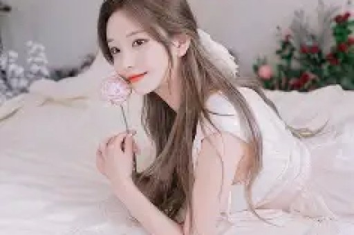 承诺满足网友任意要求 女网红恐翻车：被要顶配电脑